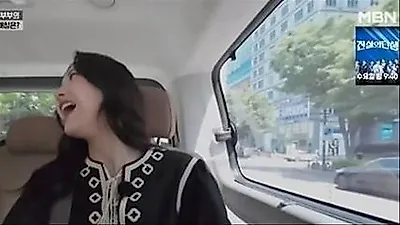 Kim Da-young Says Her Pet Name for 14-Years-Older Bae Seong-jae Is "Aji," and Sometimes "Grandfather"
