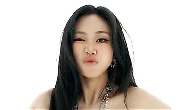 Lee Young-ji tiết lộ tình trạng tăng cân sau khi giảm 13kg: Duy trì 175cm và 63kg suốt 2 năm