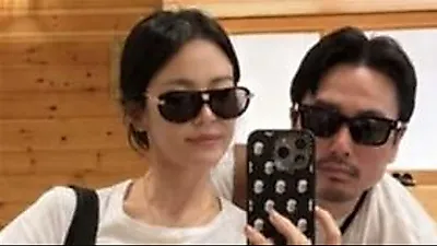 Song Hye Kyo sparks curiosity with casual couple look