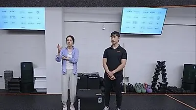 Han Ga-in Proves Her Height of 168.7cm: 'What's Wrong With My Height?'