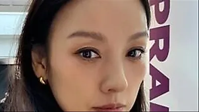 李孝利挑战跑步，粉丝关注点竟在运动鞋上