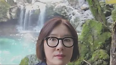 Actress Oh Yeon-soo finds peace during Jeju Island family trip