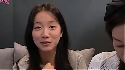 Lee Ji-hyun Flustered by Middle School Daughter's Sudden 'Marriage Declaration'