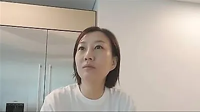 Jang Yoon-jung, 168 cm and 48 kg, Says “As You Get Older, the Battle With Weight Is Inevitable”