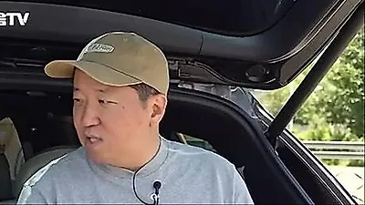Jung Hyung-don Reunites with Han Yu-ra and Twin Daughters After Ending Long-Distance Family Life; Purchases SUV