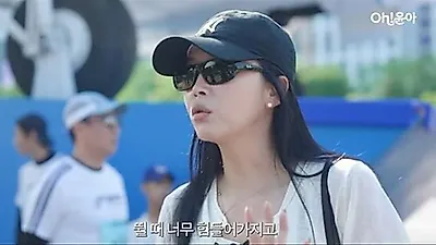 Oh Yoona xúc động trước nghị lực của con trai khuyết tật phát triển