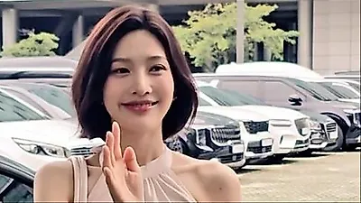 Red Velvet's Joy stuns with slim silhouette ahead of comeback
