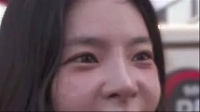 Jang Jae In面对整容调侃直言“请适可而止”，弘大街头演出找回初心