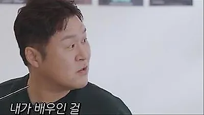 Zo In-sung jokingly sulks over how Yoon Kyung-ho saved his contact
