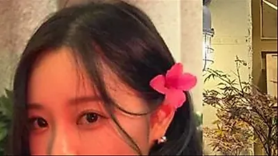 Lee Sol-yi flustered by temporary SNS suspension after divorce denial