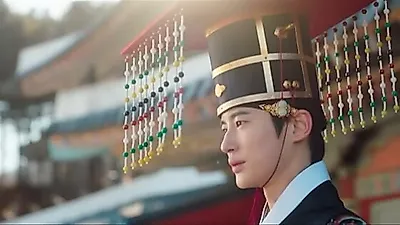 Byeon Woo-seok breaks down in tears at fan-meeting during emotional reunion