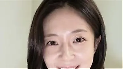 Baek Jin-hee clarifies fiancé speculation ahead of 2027 wedding
