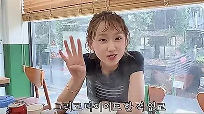 Ryu Hye-young: "Cân nặng vẫn như thời 'Lời Hồi Đáp 1988' - Không hề ăn kiêng"