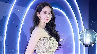 ユナ、5年連続「青龍シリーズアワード」MCに選出。国民的司会者としての地位を確立