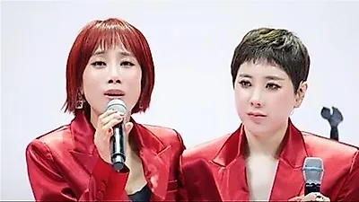 Jewelry Reunites on Stage After 21 Years; Jo Min-a Breaks Down as 'Human Ashtray' Misunderstanding Is Resolved