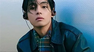 V (BTS) gây xúc động với nhân cách tuyệt vời khi đang tại ngũ