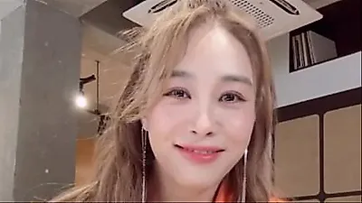 Ock Joo-hyun sparks backlash with 'anyone can sing' remark