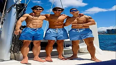 Yoo Seung-jun Shares Photos of Muscular Sons, Says 'I'm Not Korean'
