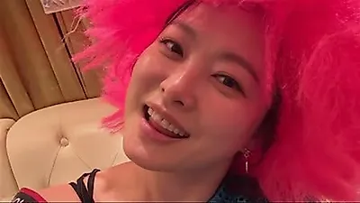 Shim Jin-hwa stuns with bold pink wig after 12kg weight loss