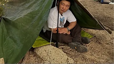 Lee Seung-yoon retreats to mountain tent after forgetting wedding anniversary again