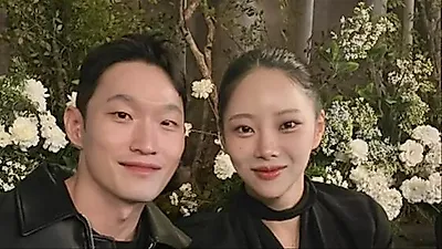 「I Am SOLO」オクスン、結婚式を目前に片目のひどい痣を公開しファンを心配させる