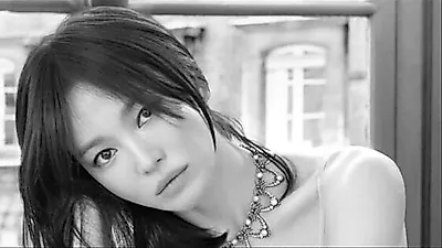 Song Hye Kyo signs with new agency founded by long-time stylist's husband