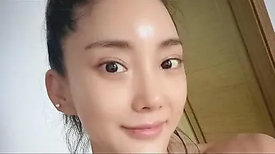 S.E.S. singer Bada reveals bare face and secret to youthful beauty