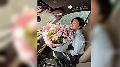 ファサ、5歳年上のカン・ミンギョンから贈られた大きな花束に幸せ満喫