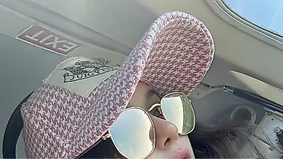 Danielle搭乘直升机俯瞰大海，面对330亿韩元诉讼展现悠闲生活