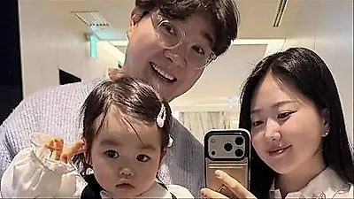 Park Soo Hong apologizes for flight delay amid comment deletion allegations