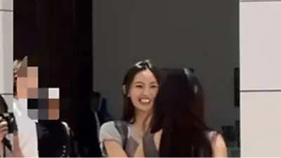 NewJeans' Haerin and Hyein spotted in the U.S. after Copenhagen. What schedule are they keeping?