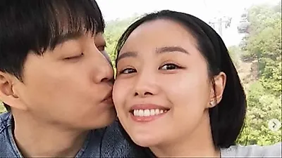Tranh cãi quanh Park Wi: Video xem bói cũ về Song Ji-eun bị đào lại