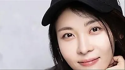 Ha Ji-won to make MLB history as first Korean actor to pitch at Fenway Park