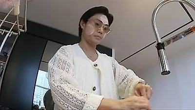 Kim Bum-soo tiết lộ cuộc sống độc thân tuổi 48 và nỗi đau sân khấu