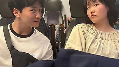楽童ミュージシャン(AKMU)のスヒョン、キム・ソンジュの息子キム・ミングクとスイス旅行へ