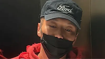 Byun Yo-han's distressed hoodie sparks playful fan calls for Tiffany Young