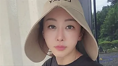 Han Yeong finds peace in rural container house after stopping IVF