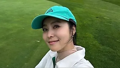 Park Ji-yoon Enjoys Golfing on Jeju Island Following Divorce from Choi Dong-seok