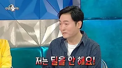 Lee Joon-hyuk reveals secret to filming 7 projects amid industry drought