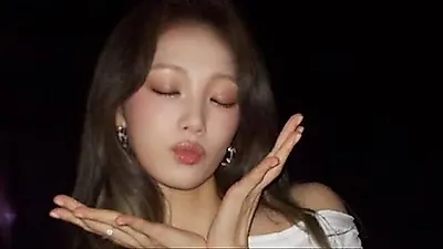 Lee Sung Kyung stuns with doll-like silhouette in new photos