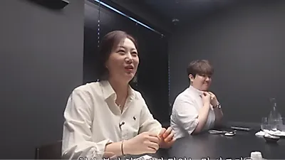 Jang Yoon-jeong Treats Staff to Chef Yoon Nam-no Omakase and Vitamin D Injections as Top-Tier Welfare