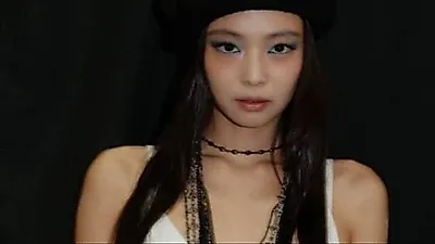 BLACKPINK's Jennie stuns at Summer Sonic with bold sagging fashion