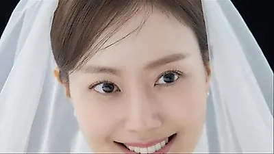 Moon Chae-won Shares Philosophical Message via SNS Following Wedding