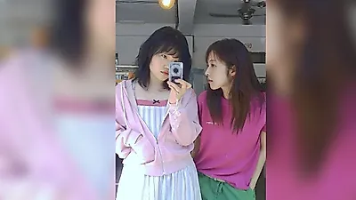 Lee Su-hyun (AKMU) khoe nhan sắc sau khi giảm 30kg khi đi shopping cùng bạn thân Kim Bo-ra