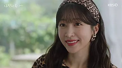 Ahn Hee-yeon's Bold Move to Push Away Ha Seok-jin: Leopard Print Fashion