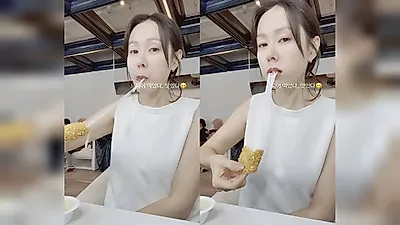 "Son Ye-jin's 'Mukbang' Smacking Sounds Are Annoying," Japan Stirred