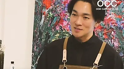 李奎翰体验手指画以贴近Solbi艺术世界