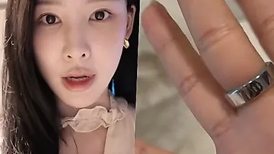 Lee Na-yeon sparks breakup speculation with new ring in recent video