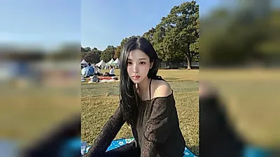 Kang Da-eun gây chú ý với vẻ đẹp rạng rỡ tại lễ hội âm nhạc
