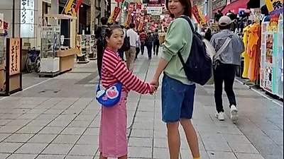チョ・ユニ、イ・ドンゴンがいなくても急成長した娘と日本へ幸せな旅行